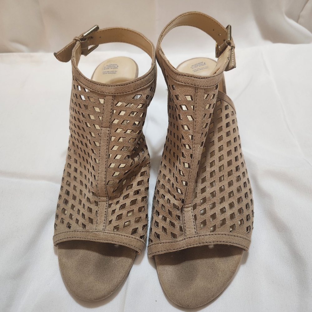 Liz Claiborne Tan Open Toe Heels - Picture 2 of 4